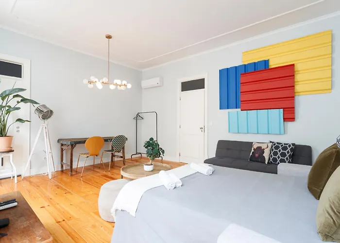 Privatunterkunft Pleasant Bedrooms In Shared House In The Center Of Praca Da Figueira Lissabon