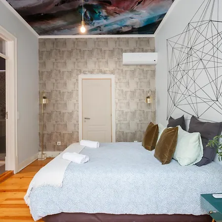 Pleasant Bedrooms In Shared House In The Center Of Praca Da Figueira * 리스본