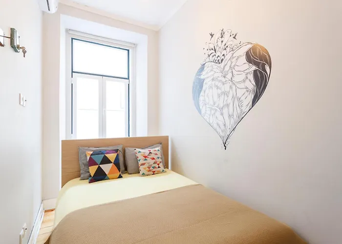 Pleasant Bedrooms In Shared House In The Center Of Praca Da Figueira * Lizbona