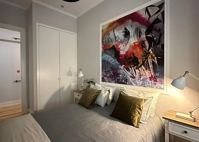 Pleasant Bedrooms In Shared House In The Center Of Praca Da Figueira * Lisboa